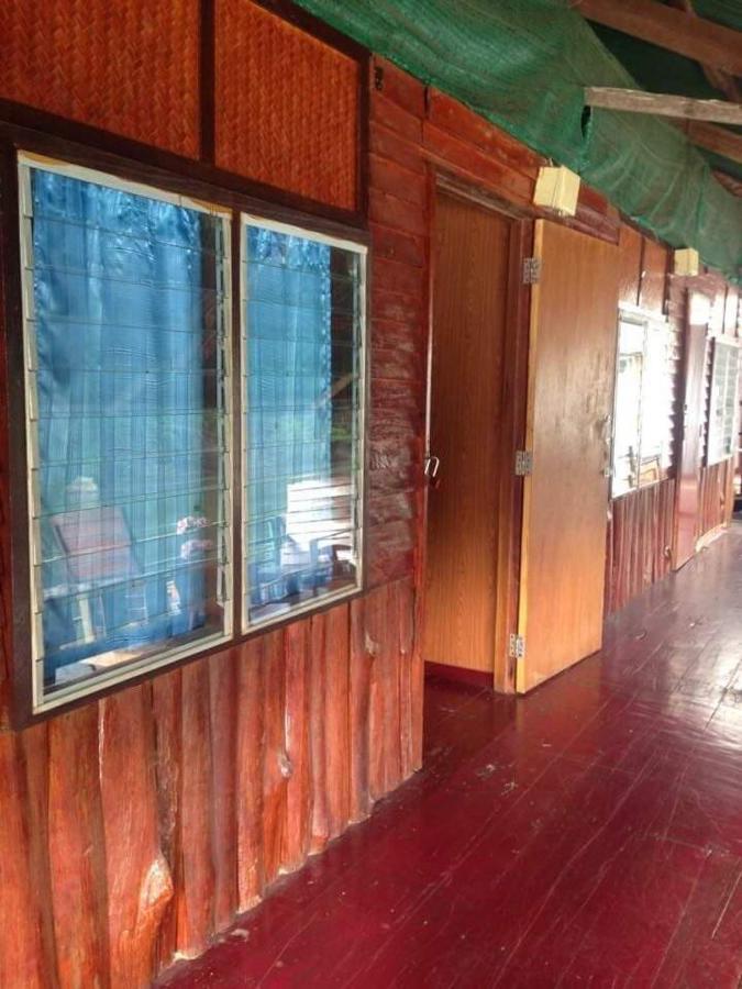 แพแหม่มทัวร์ Lägenhet Ban Huai Maenam Noi Exteriör bild